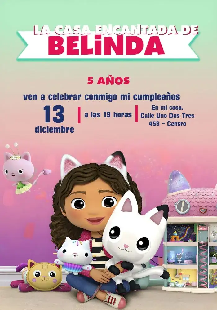 Invitación La Casa Mágica De Gabby Kitty – tema Más buscados colores vibrantes, fantasía, elementos felinos, estilo lúdico, diseño colorido